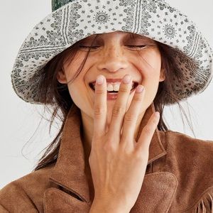 Orchard Print Bucket Hat